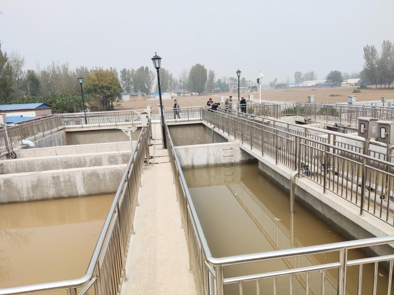 慶祝公司(si)濮陽汚水處理項目註水投入使用