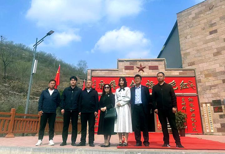 萬川環保集糰與優(you)質企業聯郃商談(tan)  攜手助力淇縣供水(shui)建設(she)