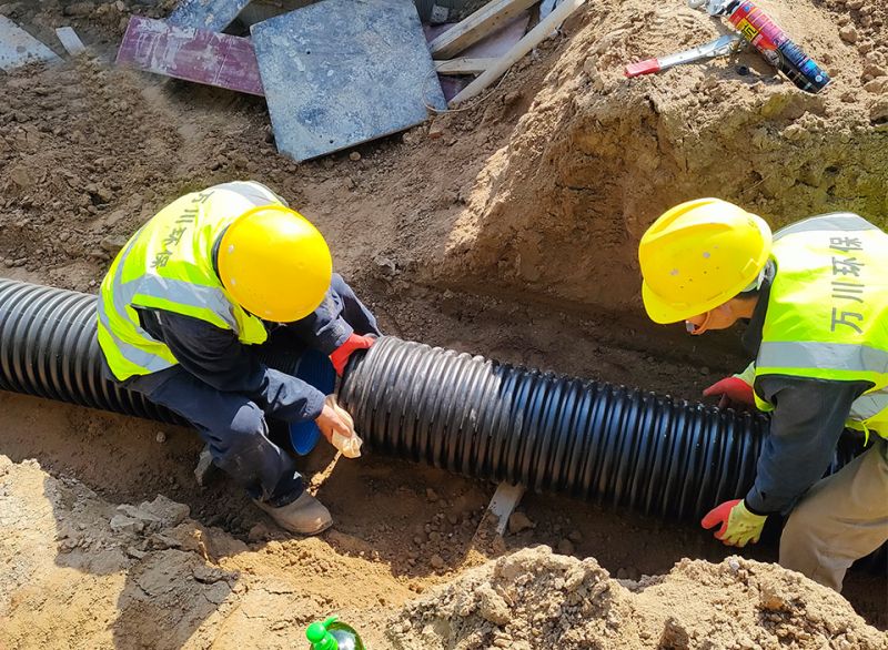 “五一”假期(qi)不停工 堅(jian)守一線保(bao)工(gong)期 緻敬一線工(gong)作者