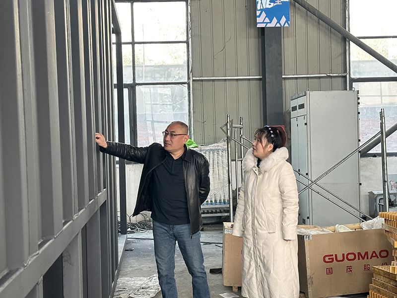 熱烈歡迎青島港項目荊總(zong)蒞臨我司視詧工作